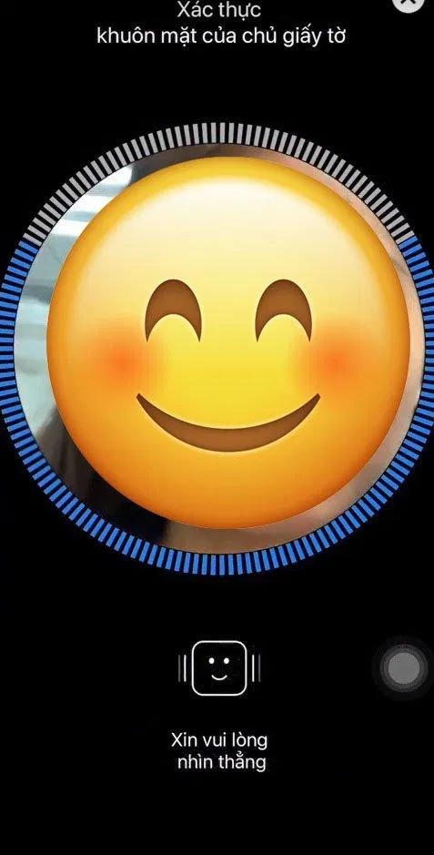 Hãy quay mặt theo nhiều hướng khác nhau để dễ xác thực nhất. Ảnh: internet