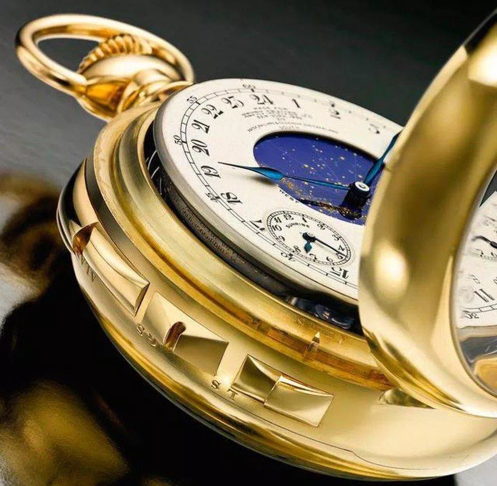 Patek Philippe Supercomplication được làm từ vàng 18 cara. (Nguồn: Internet).