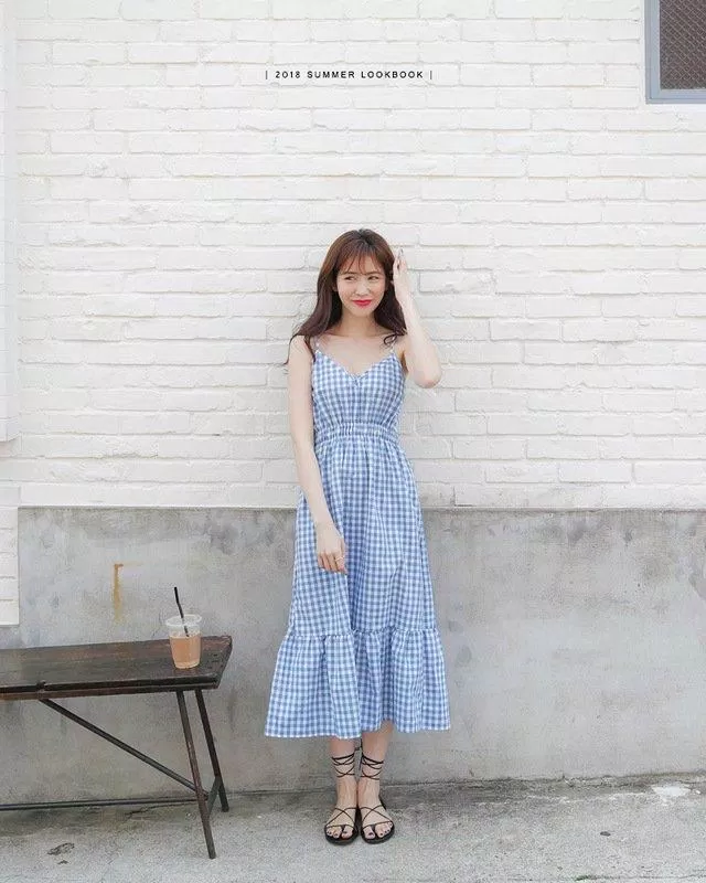 Váy xanh pastel. (nguồn ảnh: internet) Váy xanh pastel. (nguồn ảnh: internet)