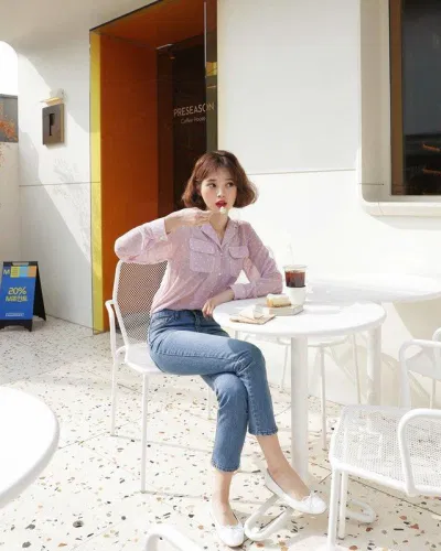 Áo sơ mi màu hồng pastel phối. (nguồn ảnh: internet) Áo sơ mi màu hồng pastel phối. (nguồn ảnh: internet)