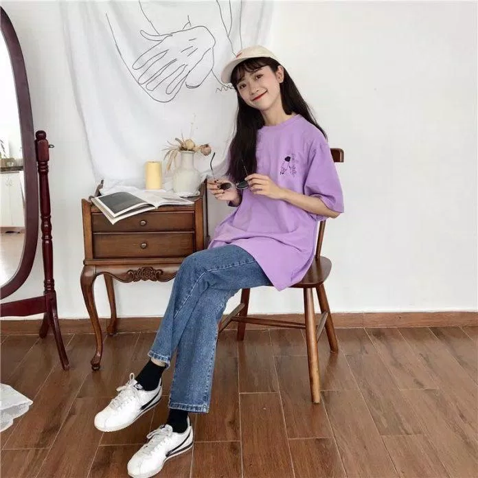 Áo thun tím pastel. (nguồn ảnh: internet) Áo thun tím pastel. (nguồn ảnh: internet)