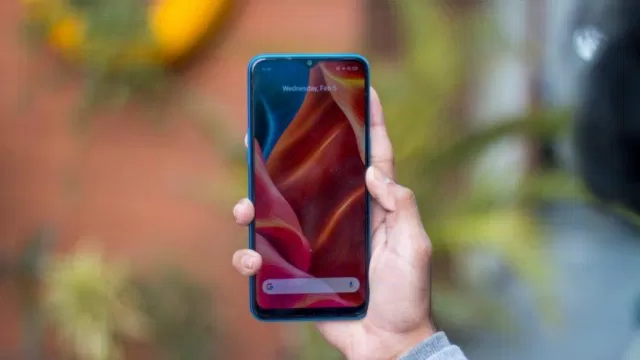 Realme C3 có màn hình lớn, giúp xem phim, chơi game đã hơn. (Nguồn internet)