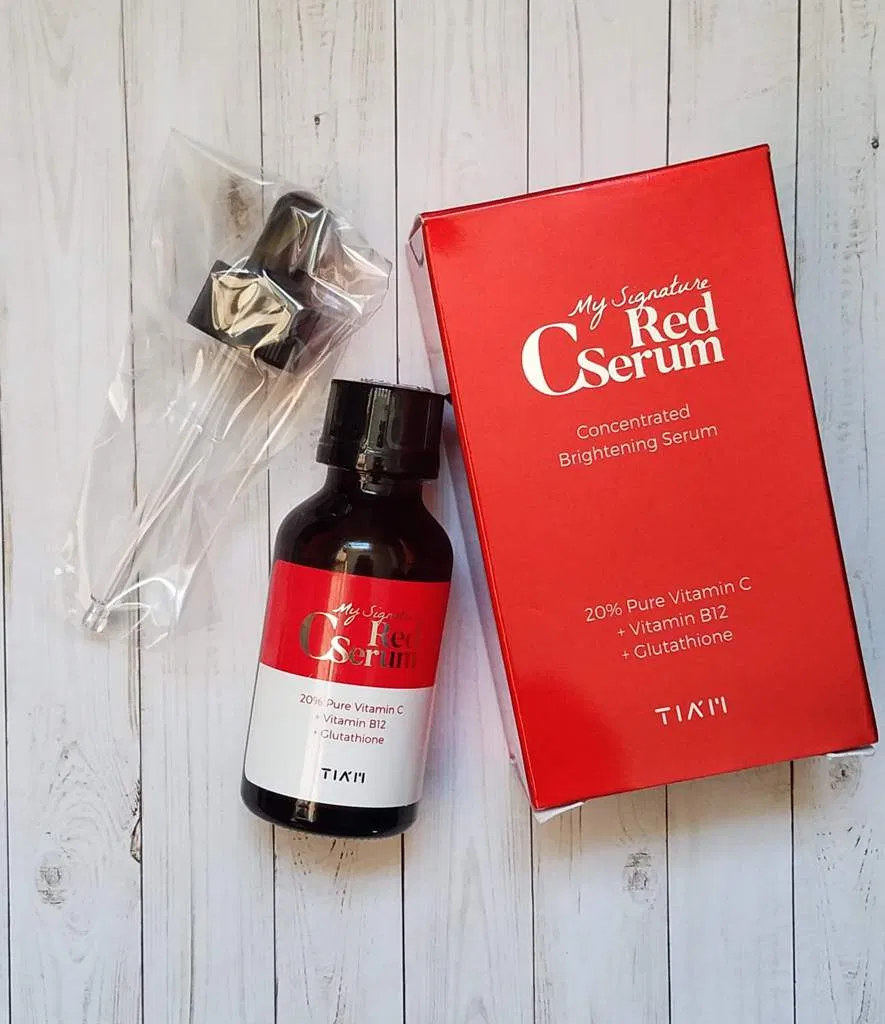 Tiam My Signature Red C Serum có thiết kế thủy tinh tối màu dễ bảo quản sản phẩm. (nguồn: Internet)