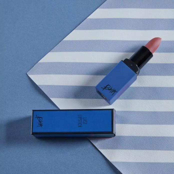 Son BBIA Last Lipstick Version 4 với thiết kế đơn giản nhưng không kém phần nổi bật Son BBIA Last Lipstick Version 4 với thiết kế đơn giản nhưng không kém phần nổi bật (Ảnh: Internet)