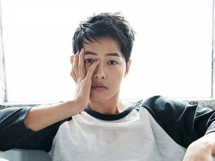 Song Joong Ki, chàng diễn viên vang danh châu Á sau cú hit "Hậu duệ mặt trời".