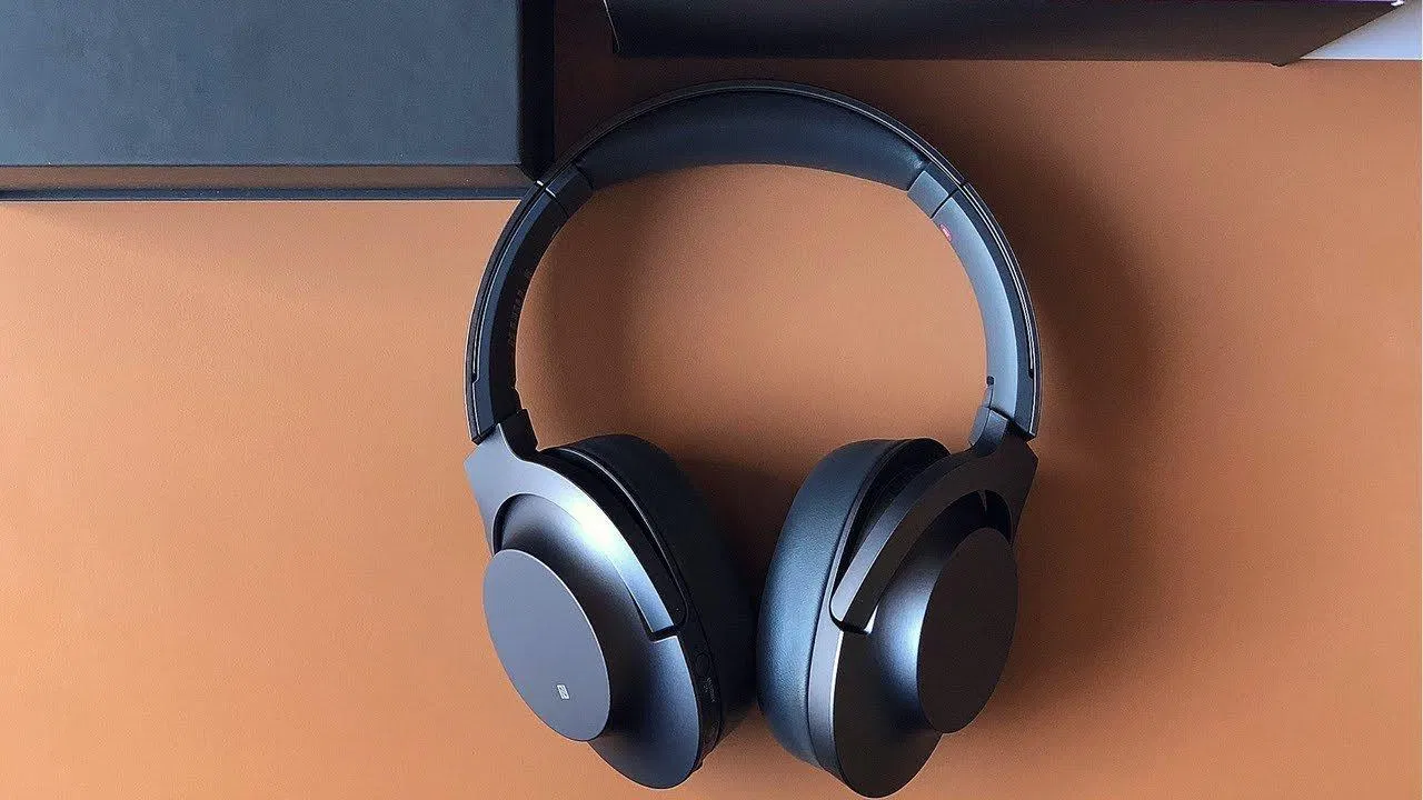Mẫu tai nghe Sony WH-H900N. Ảnh: internet
