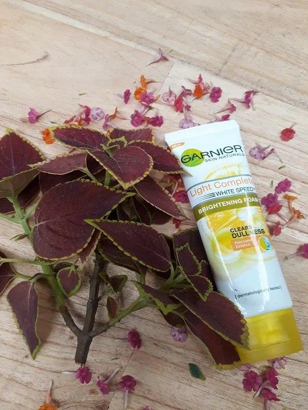 Sản phẩm dùng được tiết kiệm, chỉ với một chút kem nhỏ là đã có thể rửa toàn bộ khuôn mặt (ảnh: BlogAnChoi). Sản phẩm dùng được tiết kiệm, chỉ với một chút kem nhỏ là đã có thể rửa toàn bộ khuôn mặt (ảnh: BlogAnChoi).