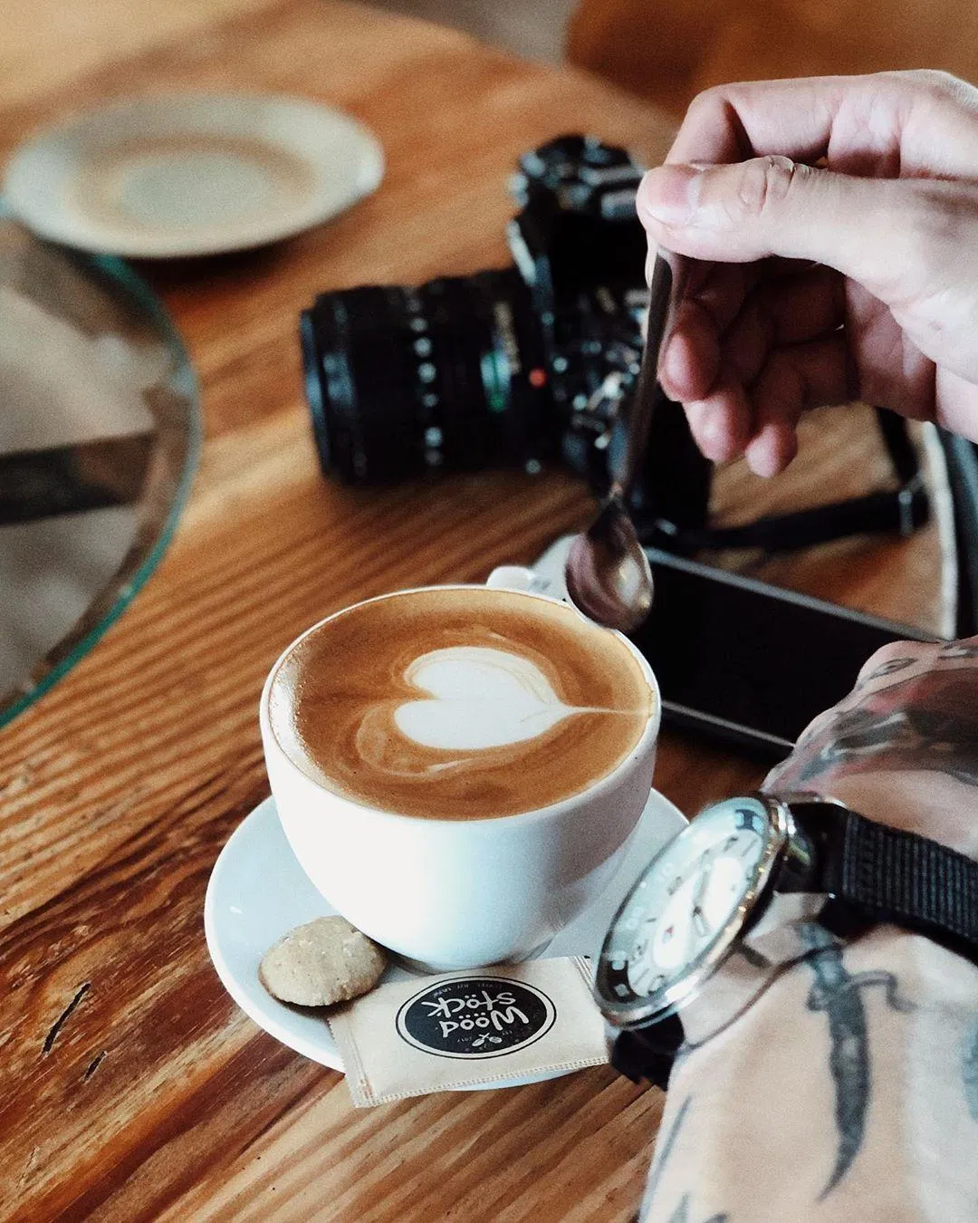 Hãy đến Woodstock và thử ngay món capuchino thơm lừng thôi nào