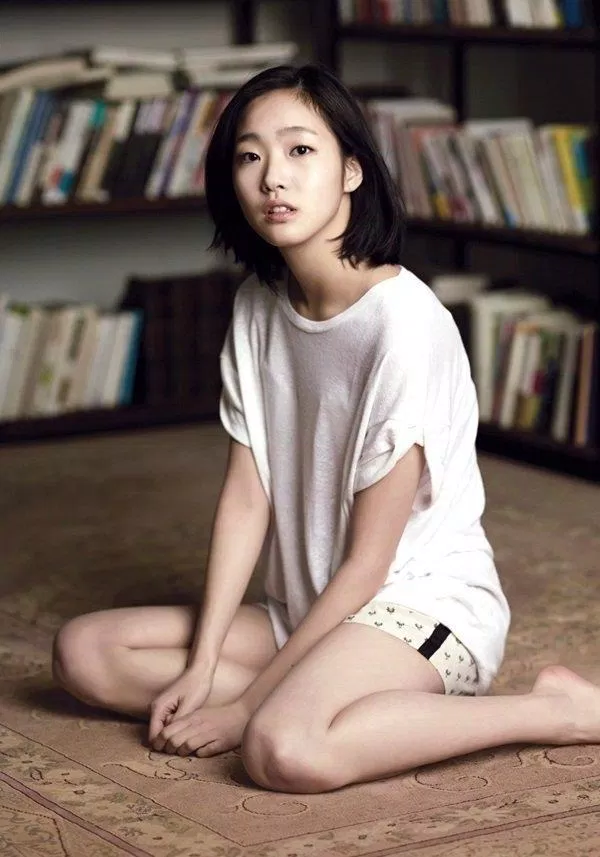 Kim Go Eun gây nhiều tranh cãi khi đóng cảnh 18+ (Ảnh: Internet)