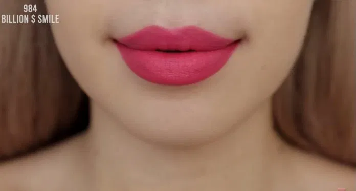 Billion $ Smile là sắc hồng neon nổi bật, thích hợp với những cô nàng yêu những màu son neon chói lóa. (nguồn: Internet)