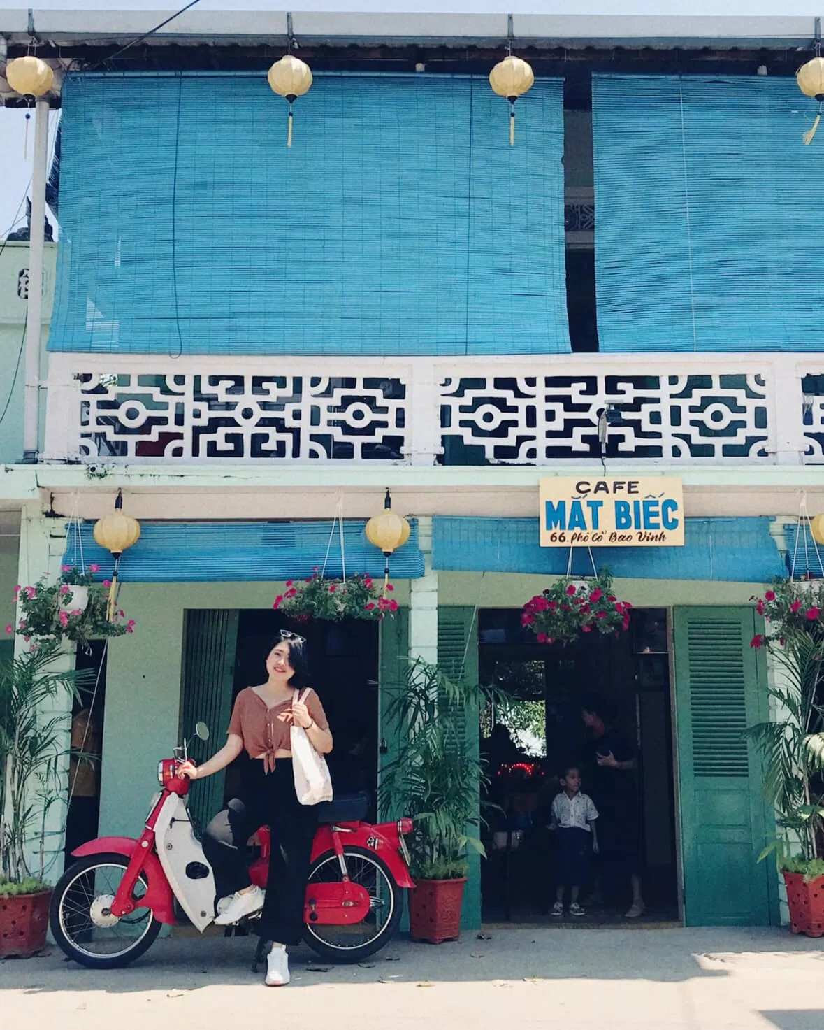 Tiệm Cafe Mắt Biếc