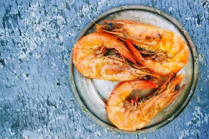 Tôm giàu dinh dưỡng và không chứa carbohydrate, phù hợp với chế độ Keto. 