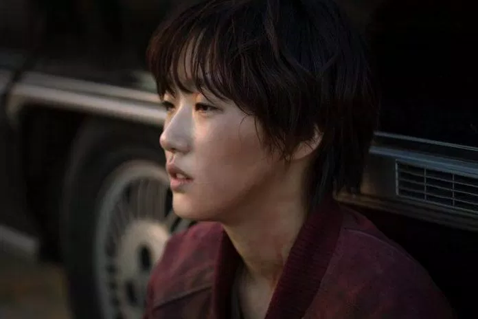 Tạo hình nhân vật mạnh mẽ, đầy gai góc của Kim Go Eun (Ảnh: Internet)