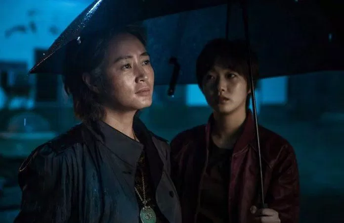 Sự kết hợp giữa Kim Go Eun và Kim Hye Soo đem lại cho bộ phim nhiều lời khen ngợi (Ảnh: Internet)