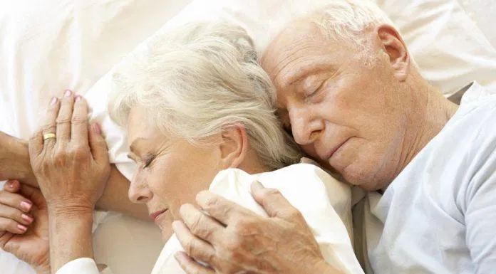 Đảm bảo chất lượng giấc ngủ người lớn tuổi