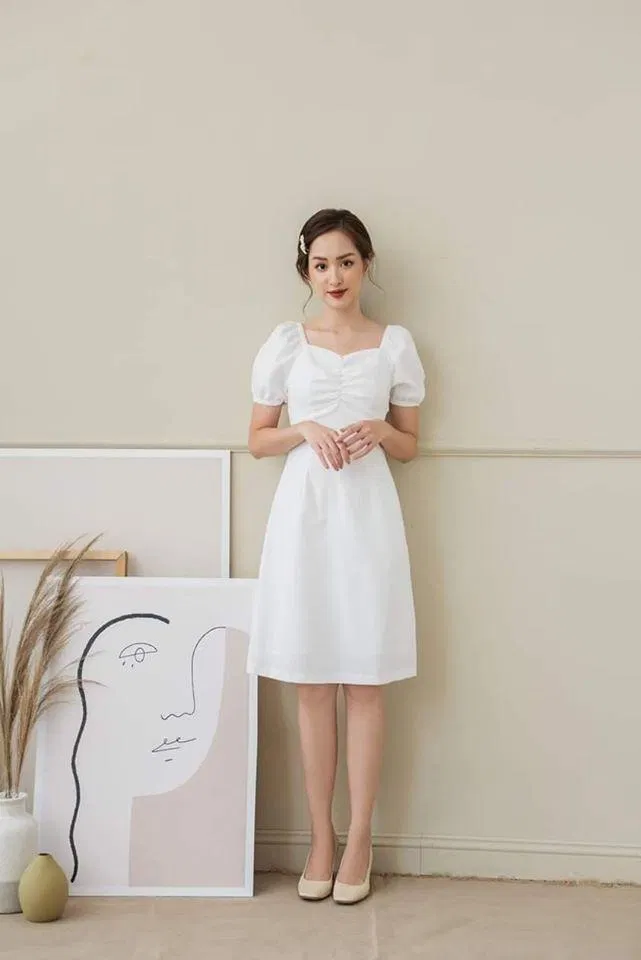 dam-trang-chip-nguc-mau-moi-3