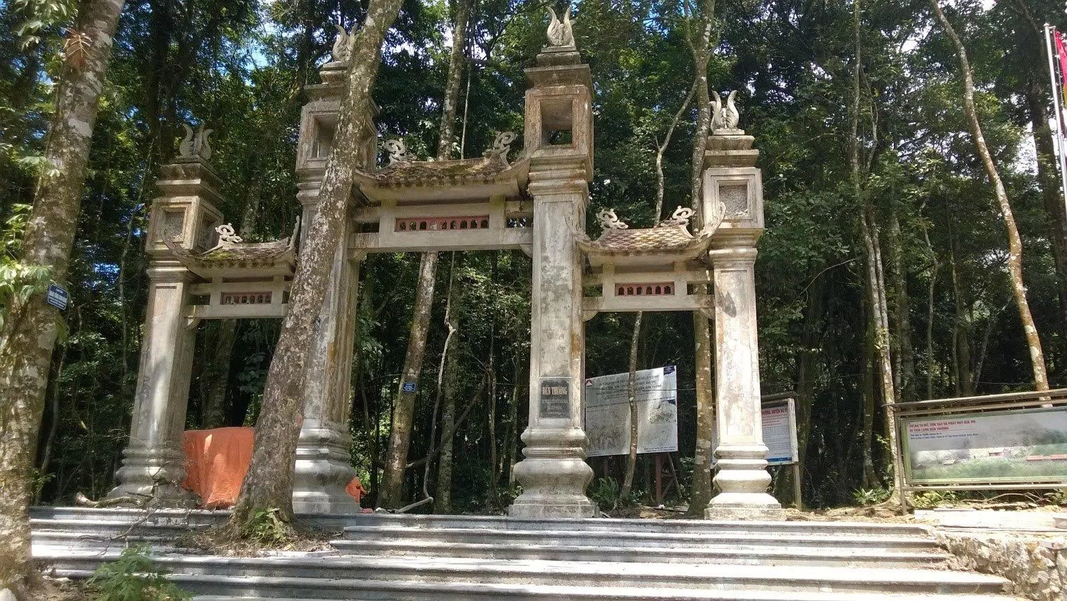 Đền Thượng Ba Vì Đền Thượng Ba Vì