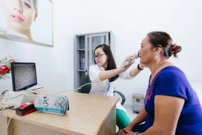 Dị ứng da thường không truyền nhiễm nhưng có thể di truyền từ đời này sang đời khác ( Nguồn: Internet )