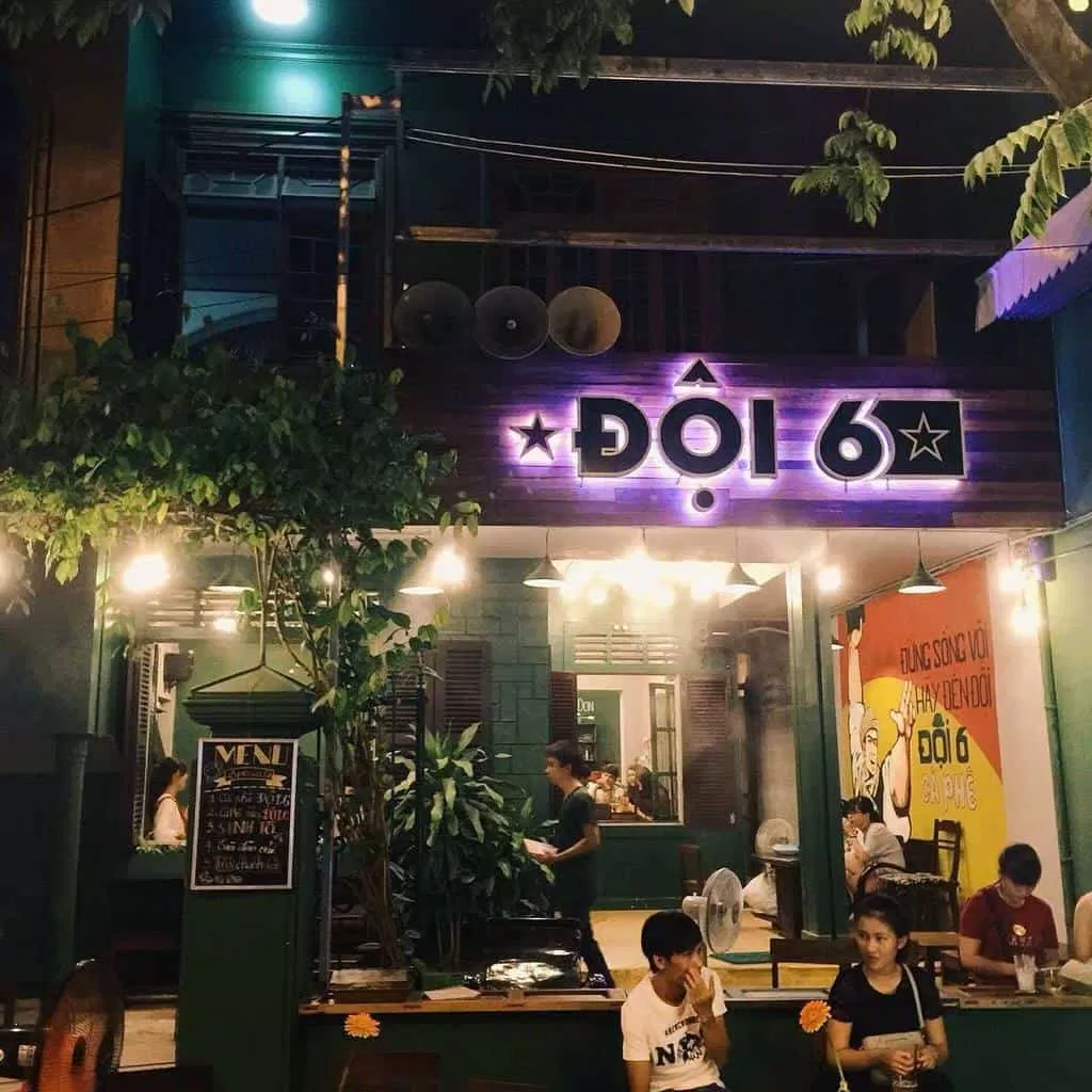 Đội 6 Cafe