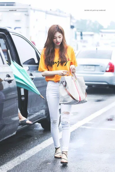 Chiều cao ấn tượng của Doyeon (Weki Meki) (Ảnh: Internet)