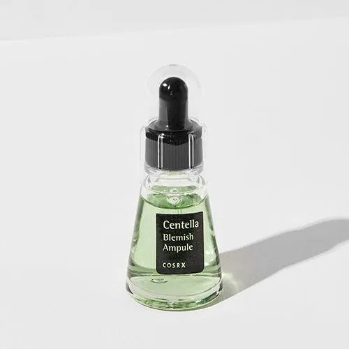 Serum có màu xanh ngọc lục bảo tươi mát (ảnh: internet).