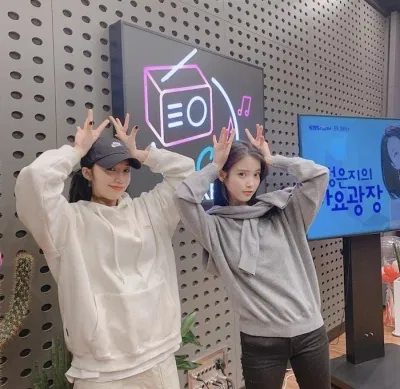 IU chia sẻ That’s Okay của D.O. là bài hát đầu tiên làm mình khóc trong suốt 10 năm IU chia sẻ That’s Okay của D.O. là bài hát đầu tiên làm mình khóc trong suốt 10 năm