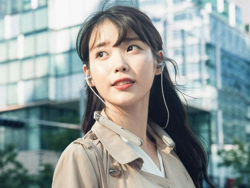 IU chia sẻ That’s Okay của D.O. là bài hát đầu tiên làm mình khóc trong suốt 10 năm
