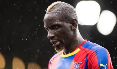 Vẻ ngoài mạnh mẽ của Mamadou Sakho Vẻ ngoài mạnh mẽ của Mamadou Sakho