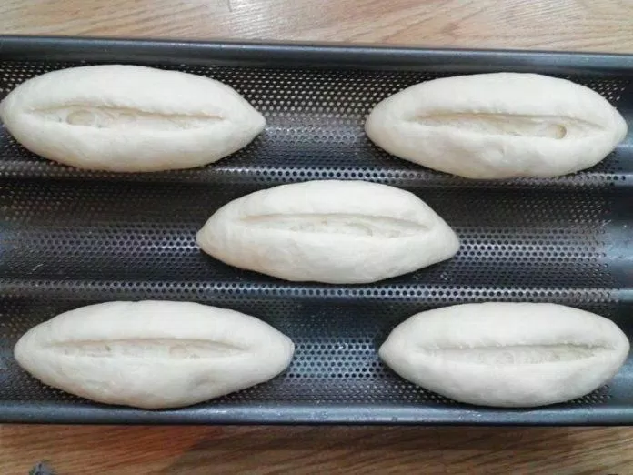 nặn bánh