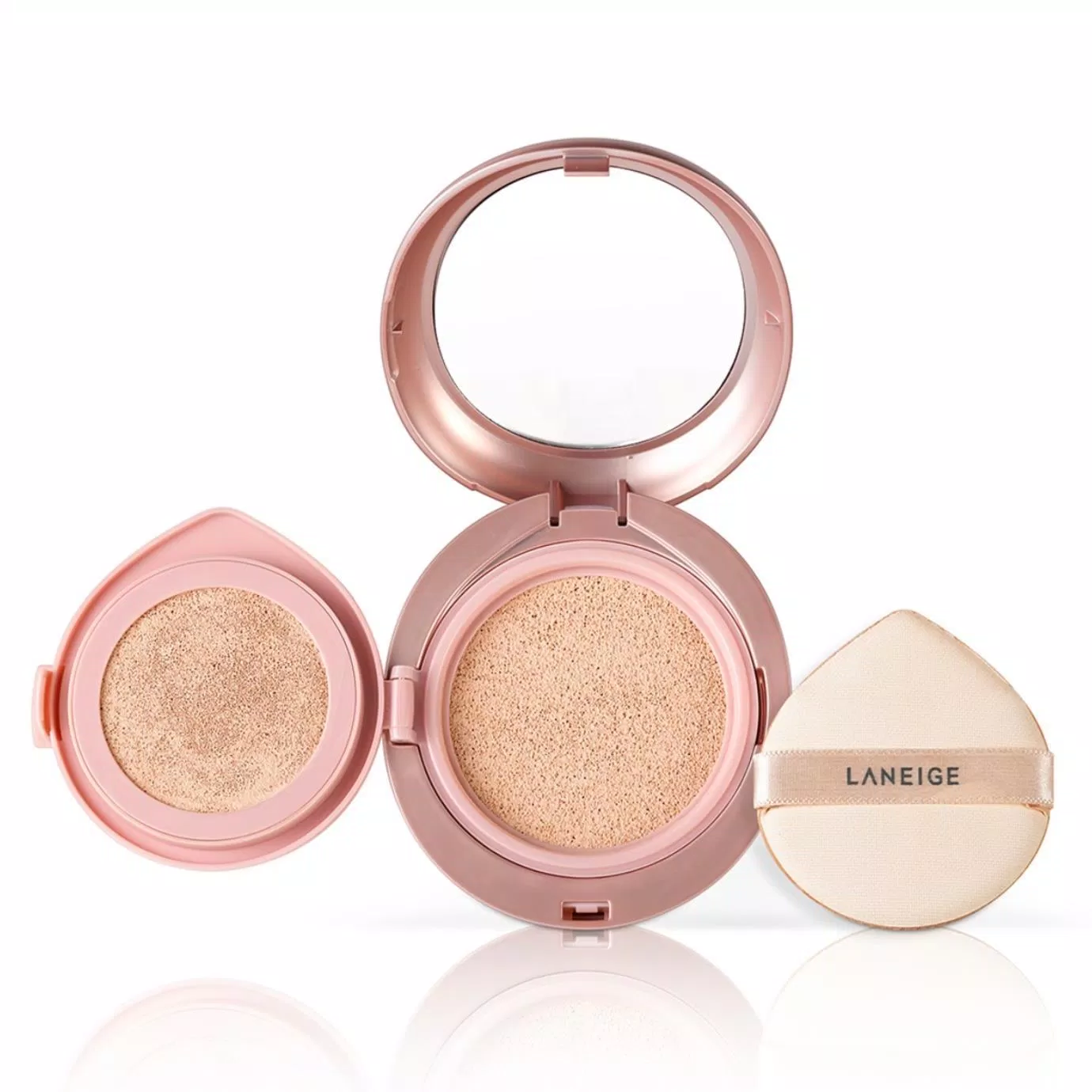 Cushion Laneige có ngoại hình sang chảnh với tông màu Rose Gold làm chủ đạo. (Ảnh: Internet)