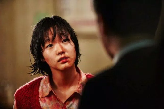 Kim Go Eun hoàn toàn lột xác trong Monster (Ảnh: Internet)