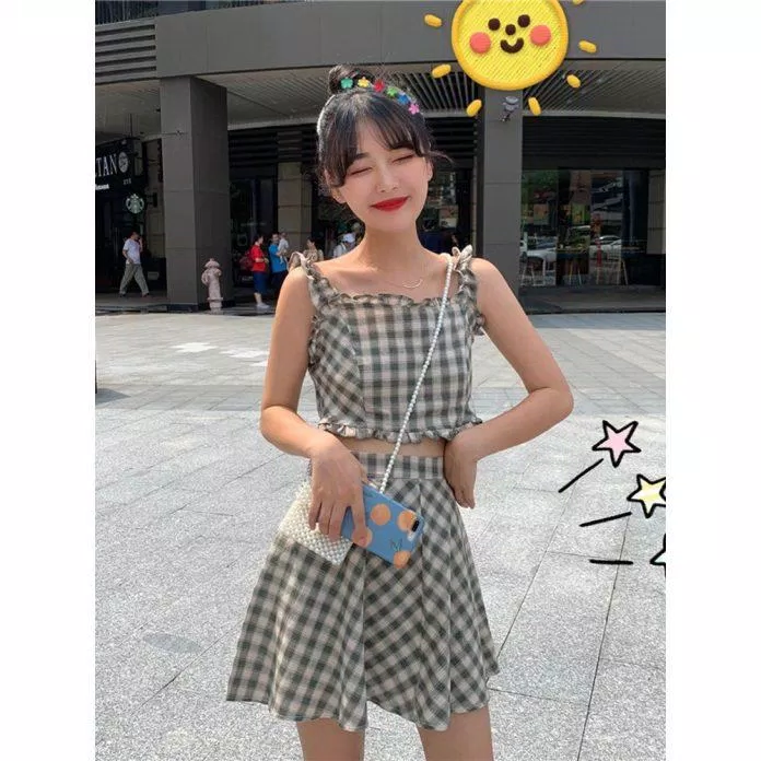 Phối đồ với chân váy caro Phối đồ với chân váy caro