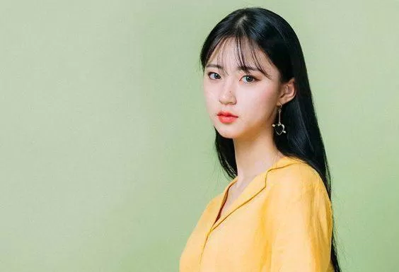 Phối đồ với chân váy caro Phối đồ với chân váy caro