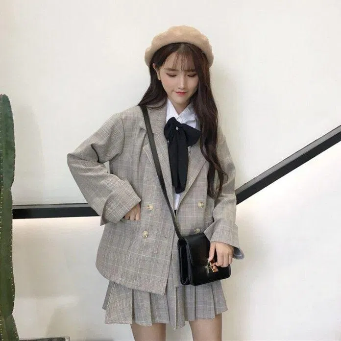 Phối đồ với chân váy caro Phối đồ với chân váy caro