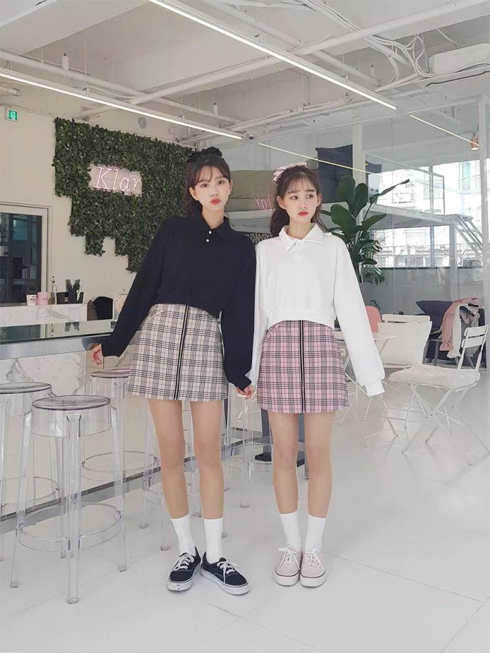 Phối đồ với chân váy caro Phối đồ với chân váy caro
