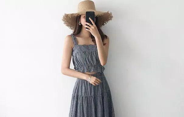 Phối đồ với chân váy caro Phối đồ với chân váy caro