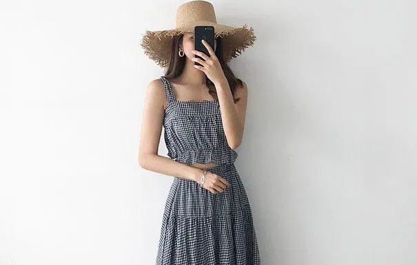 Phối đồ với chân váy caro Phối đồ với chân váy caro