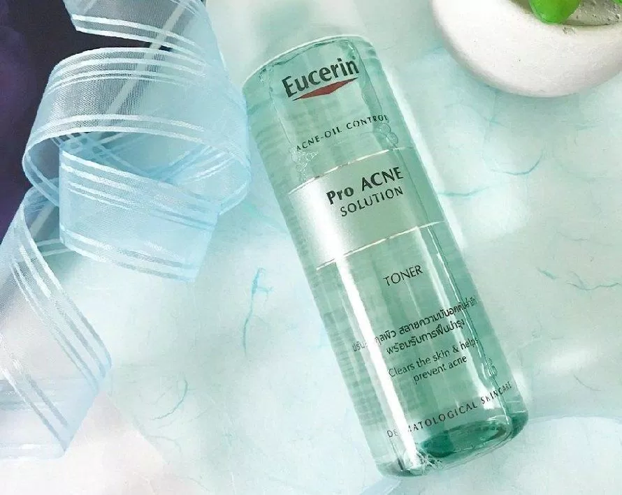 Review nước hoa hồng Eucerin Pro ACNE Solution Toner (Ảnh: Internet)