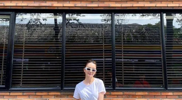 croptop phối chân váy dáng dài croptop phối chân váy dáng dài