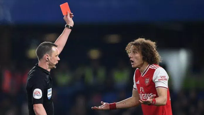 Thẻ đỏ đầu tiên tại Arsenal của David Luiz Thẻ đỏ đầu tiên tại Arsenal của David Luiz