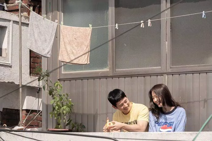 Tune In For Love là câu chuyện về sự trưởng thành của hai nhân vật chính trong phim (Ảnh: Internet)