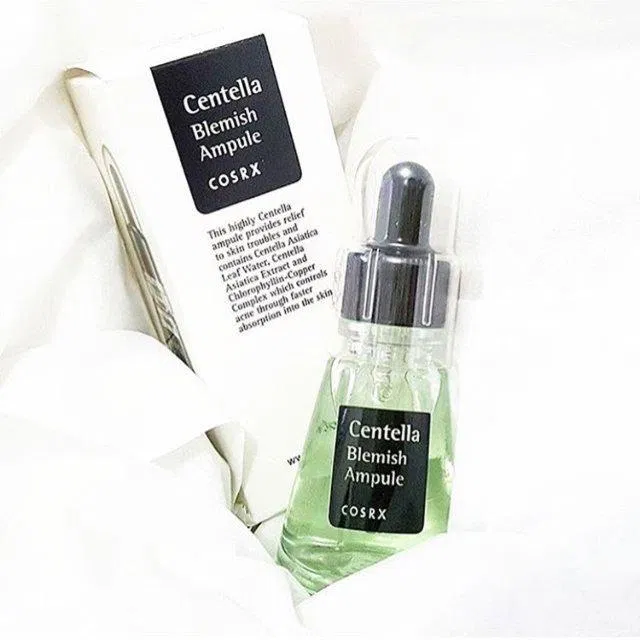 Các thành phần cấu tạo nên serum trị mụn COSRX Centella Blemish Ampule hoàn toàn lành tính, không gây độc hại cho da (ảnh: internet). Các thành phần cấu tạo nên serum trị mụn COSRX Centella Blemish Ampule hoàn toàn lành tính, không gây độc hại cho da (ảnh: internet).