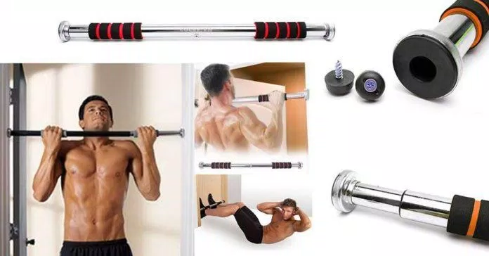 Xà đơn gắn cửa hỗ trợ tập luyện.