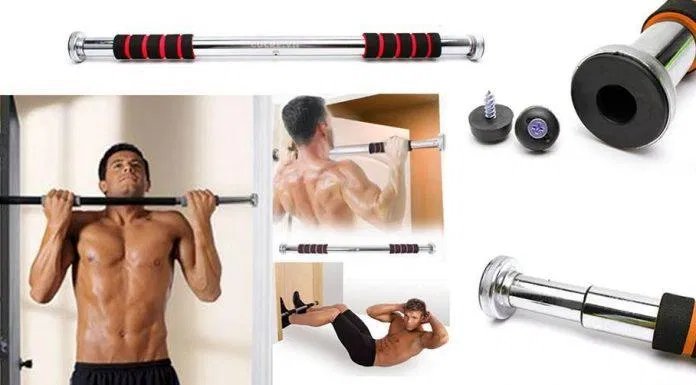Xà đơn gắn cửa hỗ trợ tập luyện.