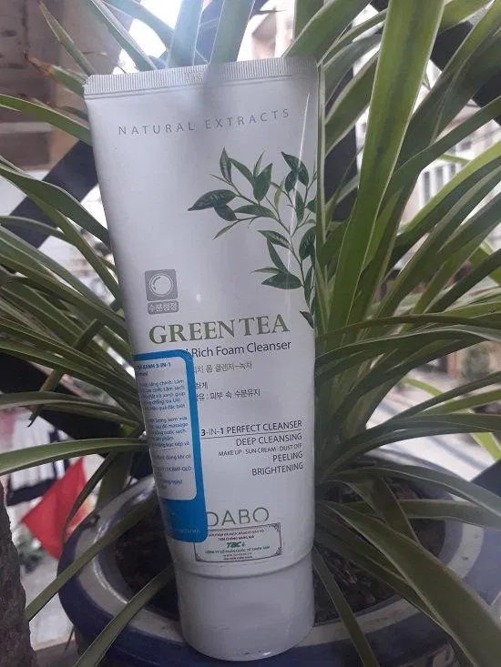 Sản phẩm chứa đựng nhiều ưu điểm nổi trội như thành phần an toàn, lành tính; kem tạo nhiều bọt, dùng tiết kiệm; giá cả phải chăng, hợp lý (ảnh: BlogAnChoi).