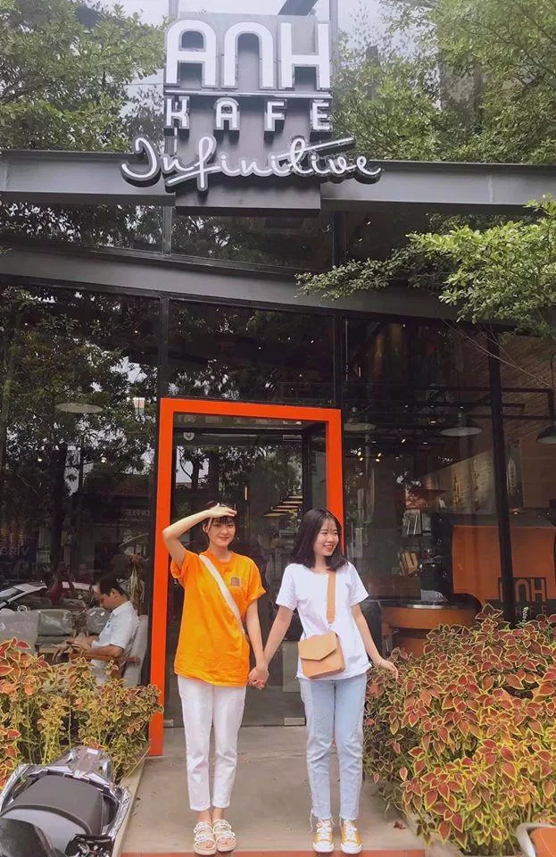 Góc sống ảo tại Anh Kafe - Infinitive (Nguồn: ĐỘI 6 càphê)