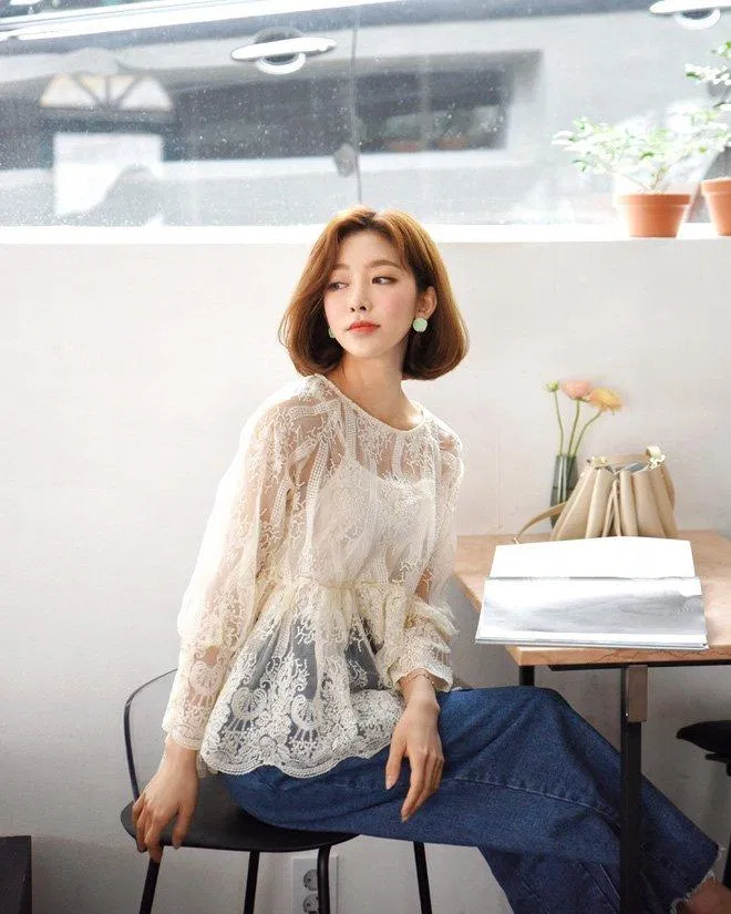 Kiêu sa như quý cô với áo voan mỏng cùng áo voan hoa thanh lịch (Ảnh: Internet)