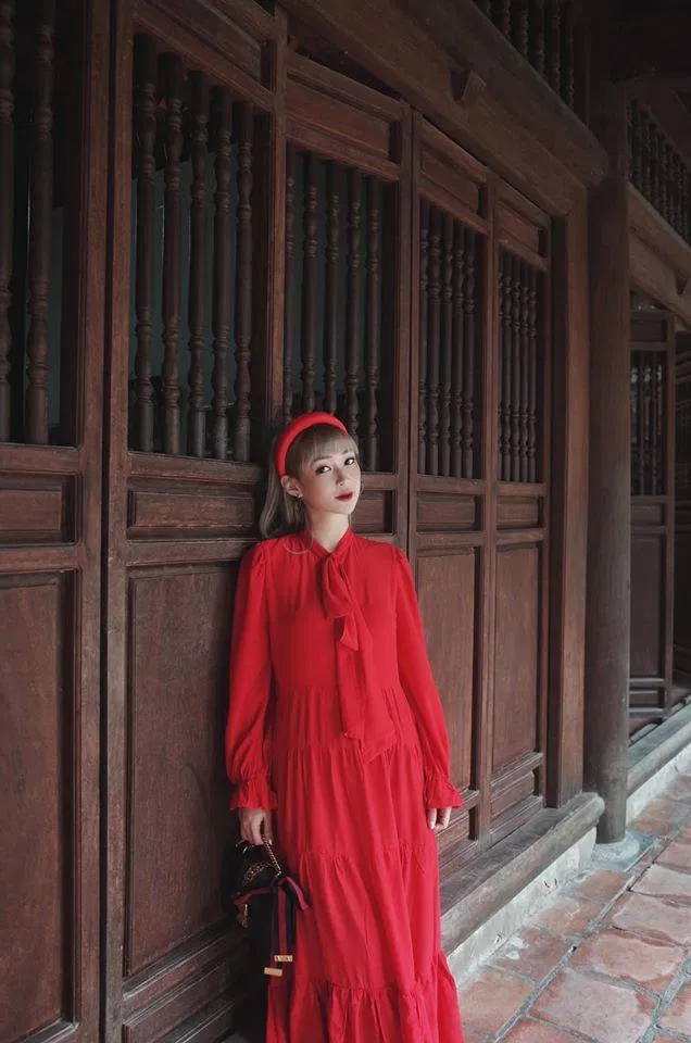 Sun Ht với cả set đỏ rực rỡ cho thời trang hè 2020 (Nguồn: Internet)