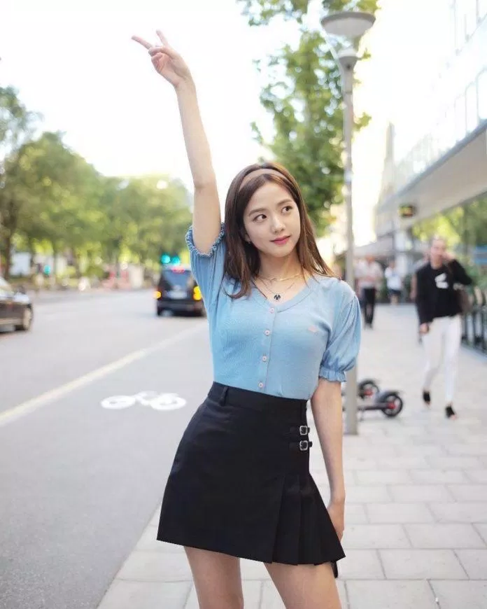 Vẻ ngoài ngọt ngào của Jisoo (Nguồn: Internet)