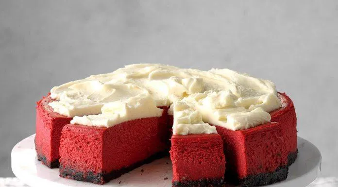 Red Velvet Cheesecake
